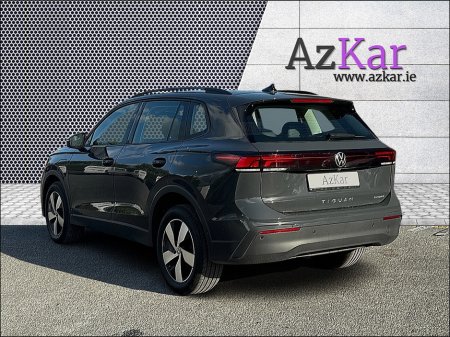 2025 Volkswagen Tiguan - photo 6