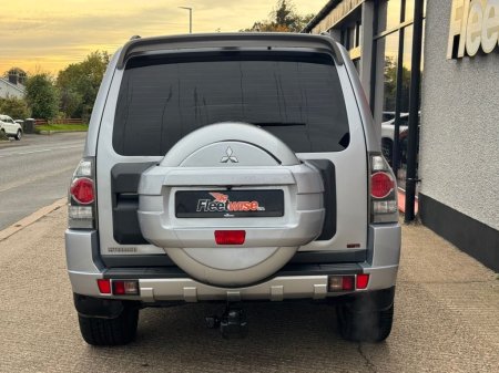 2015 Mitsubishi Shogun - photo 5