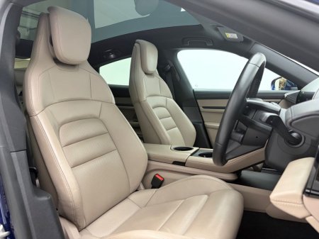 2020 Porsche Taycan - photo 25