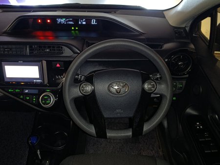 2016 Toyota Aqua - photo 14
