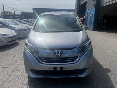 2017 Honda Freed - photo 2