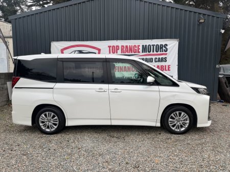 2023 Toyota Noah - photo 8