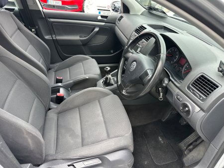 2005 Volkswagen Golf - photo 17