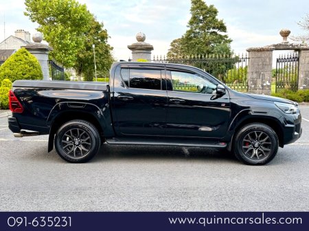 2024 Toyota Hilux - photo 2