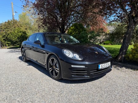 2015 Porsche Panamera - photo 2
