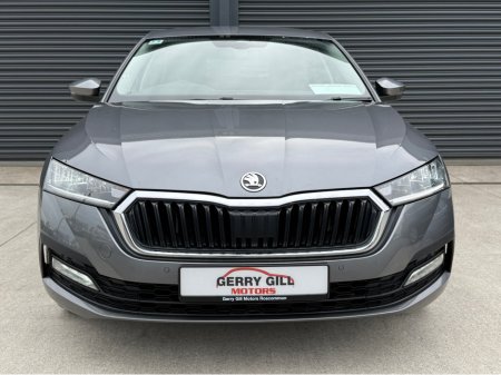 2023 Skoda Octavia - photo 2