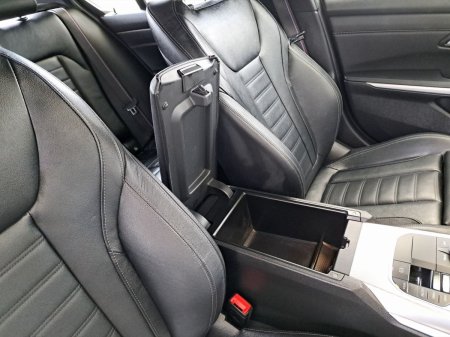 2024 BMW 3-Series - photo 30