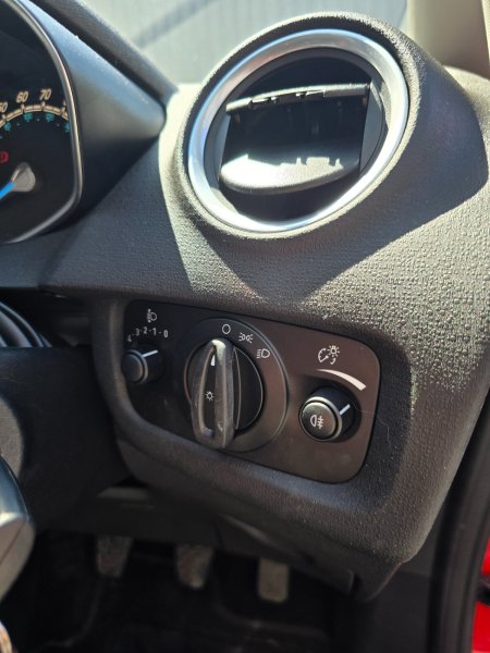 2015 Ford Fiesta - photo 14