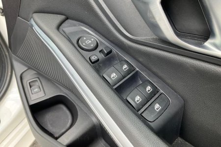 2024 BMW 3-Series - photo 16