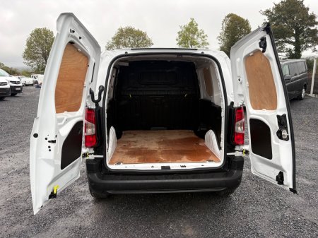 2020 Peugeot Partner - photo 12