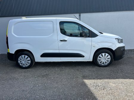 2020 Peugeot Partner - photo 3
