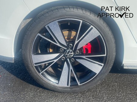 2024 Volkswagen Golf - photo 8