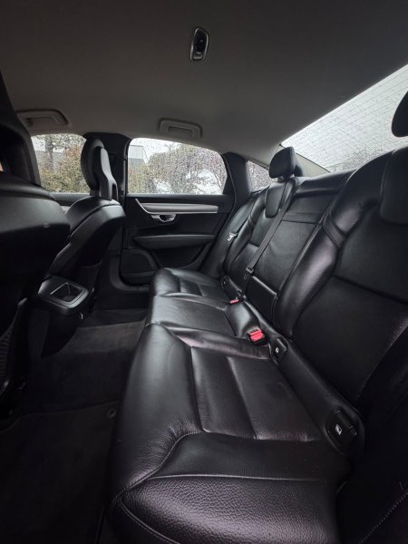 2017 Volvo S90 - photo 18
