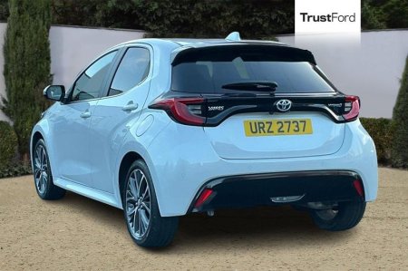 2022 Toyota Yaris - photo 2