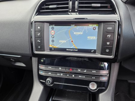 2018 Jaguar F-Pace - photo 17
