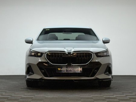 2026 BMW 5-Series - photo 2