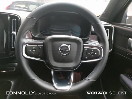 2025 Volvo EX40 - photo 18