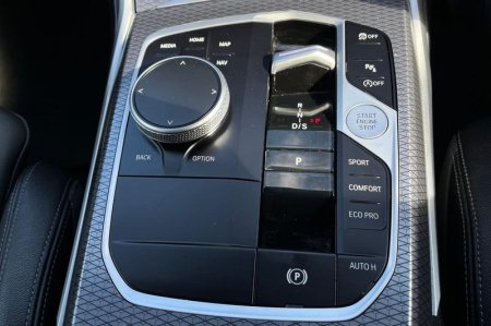 2024 BMW 3-Series - photo 32