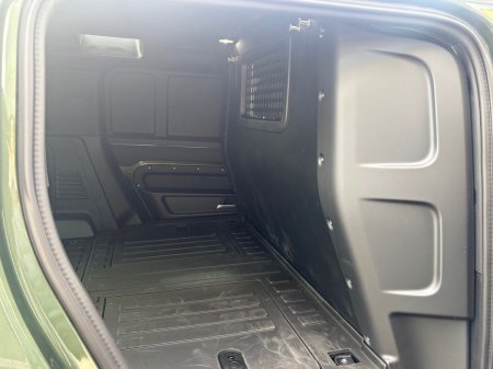 2026 Land Rover Defender - photo 21