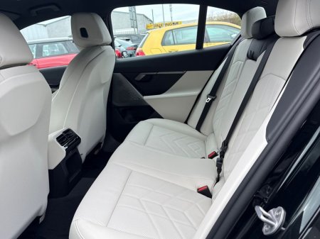2026 BMW 5-Series - photo 10