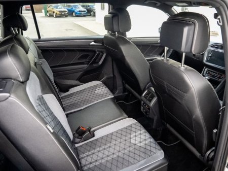 2023 Volkswagen Tiguan Allspace - photo 10