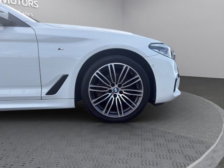 2018 BMW 5-Series - photo 9