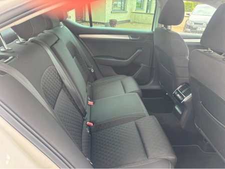 2020 Skoda Superb - photo 10