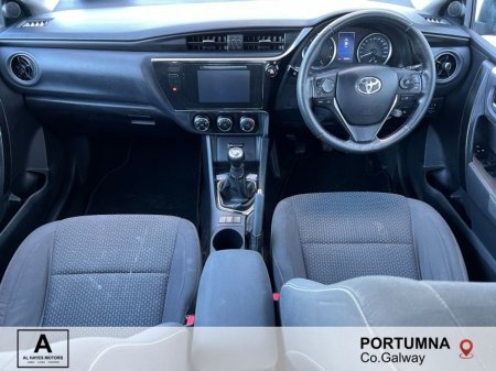 2018 Toyota Corolla - photo 2