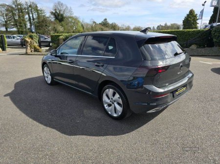 2021 Volkswagen Golf - photo 3