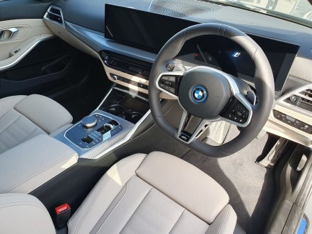 2026 BMW 3-Series - photo 6