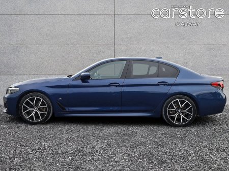 2022 BMW 5-Series - photo 6
