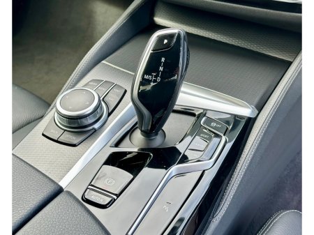 2022 BMW 5-Series - photo 13