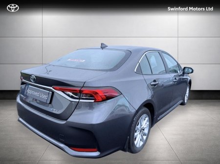 2024 Toyota Corolla - photo 2