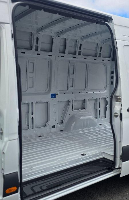 2026 Mercedes-Benz Sprinter - photo 8