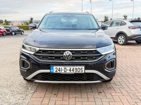 2024 Volkswagen T-Roc - photo 2