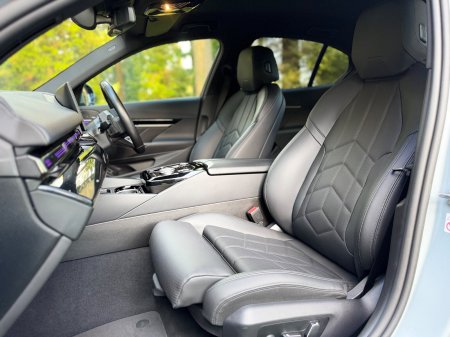 2024 BMW 5-Series - photo 12