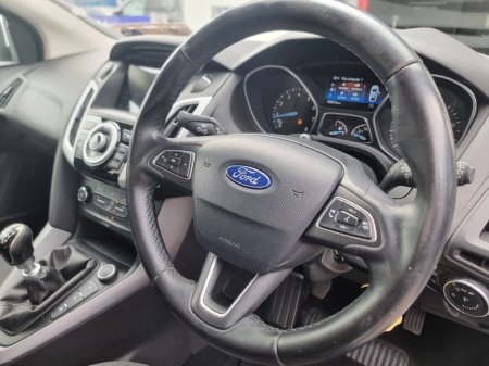 2015 Ford Focus - photo 18