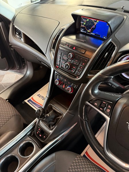 2016 Opel Zafira - photo 8