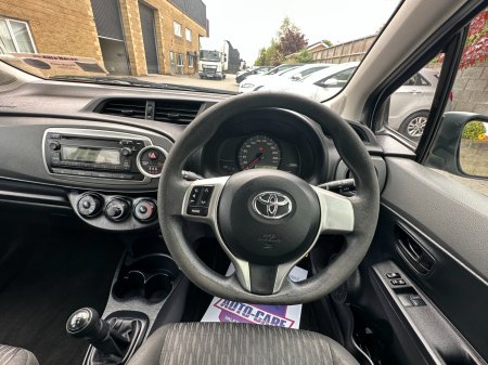 2014 Toyota Yaris - photo 10