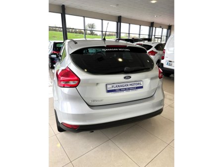 2016 Ford Focus - photo 4