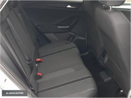 2025 Volkswagen T-Roc - photo 7