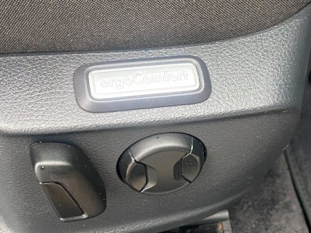 2016 Volkswagen Passat - photo 14