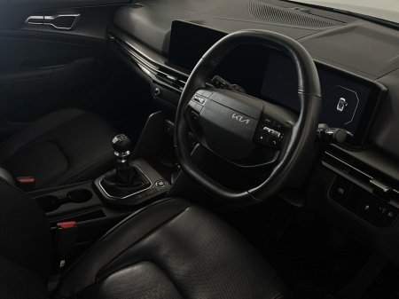 2025 Kia Sportage - photo 13