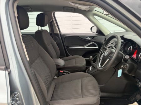 2014 Vauxhall Zafira - photo 8