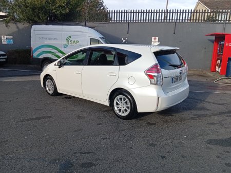 2015 Toyota Prius - photo 4