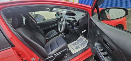2016 Toyota Aqua - photo 5