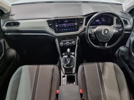 2021 Volkswagen T-Roc - photo 2