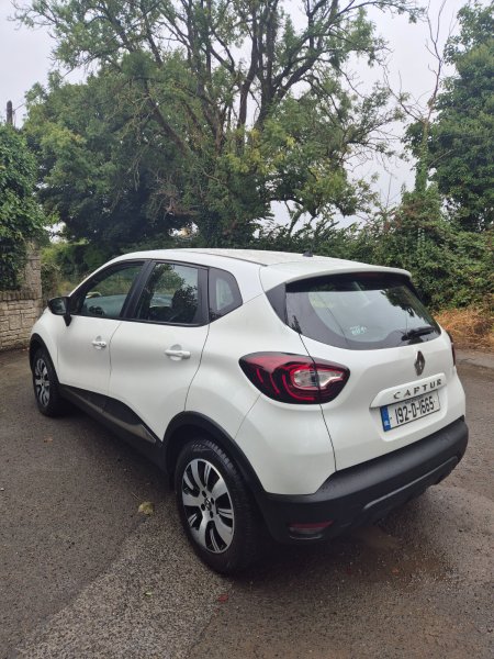 2019 Renault Captur - photo 2