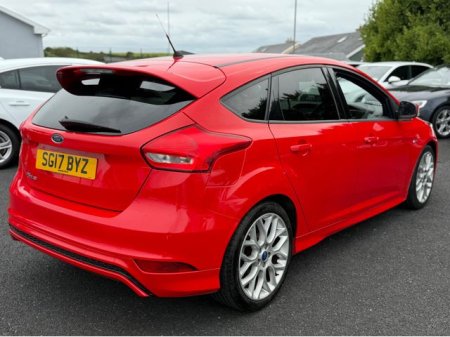 2017 Ford Focus - photo 4