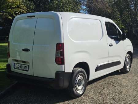 2022 Citroen Berlingo - photo 2